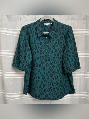 Chico's Green & Black Leopard Short Sleeve Pop-over Blouse Size 2.5 (US L/14)